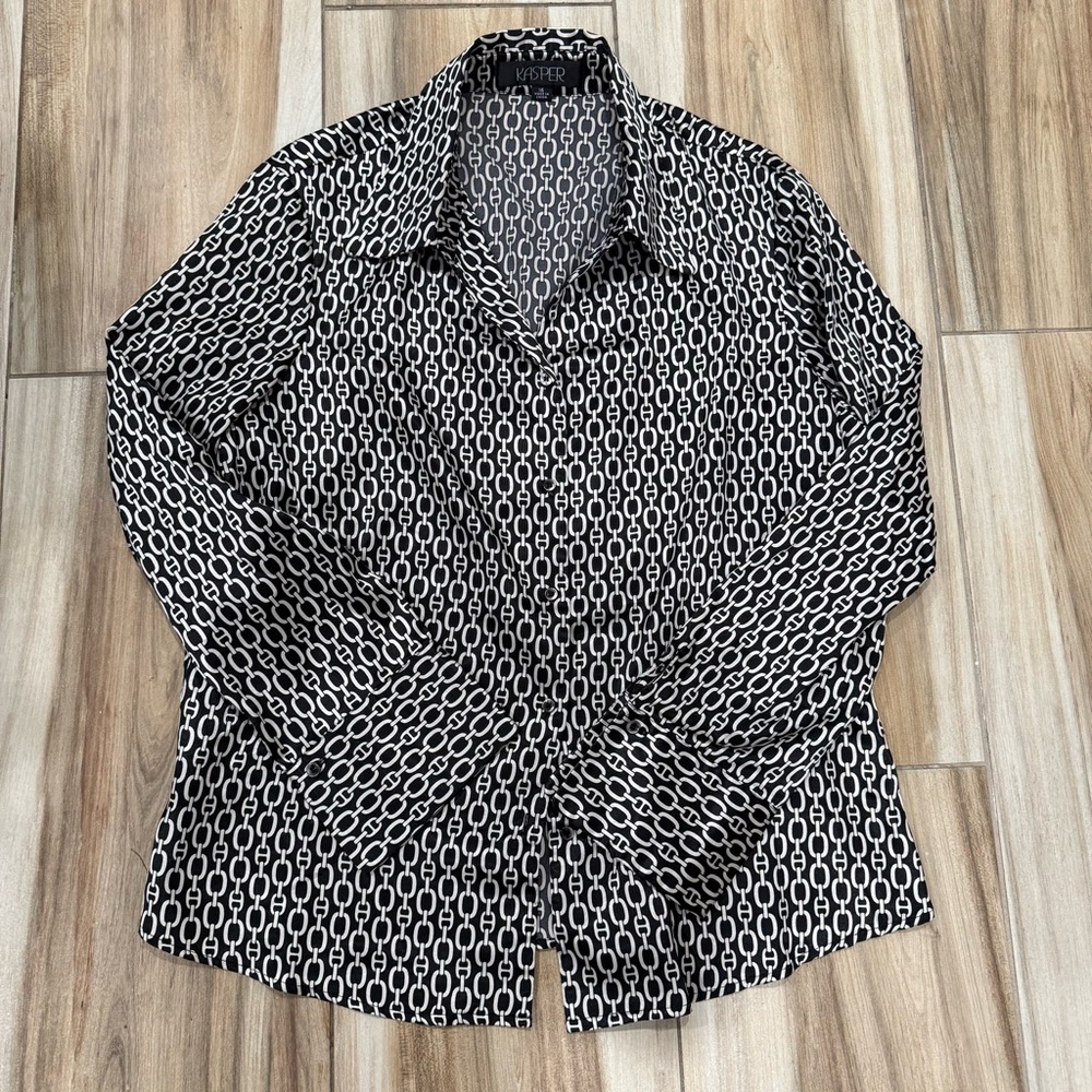 Kasper | Satin Chain Link Printed Button Down Shirt Size 16
